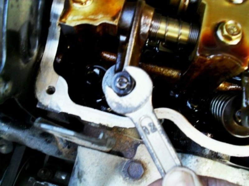 Замена прокладки клапанной крышки на Chevrolet Aveo
