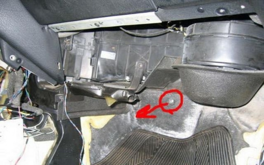 радиатор печки на Volkswagen Passat B4 как снять